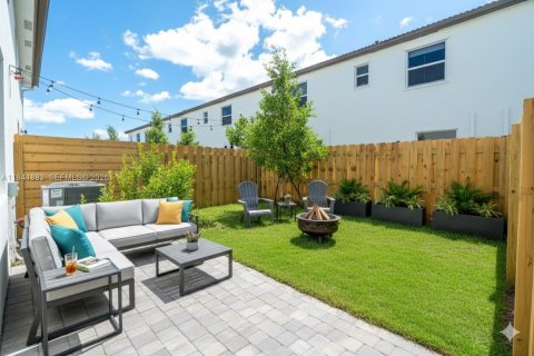 Casa en alquiler en Homestead, Florida, 3 dormitorios № 1998730 - foto 7