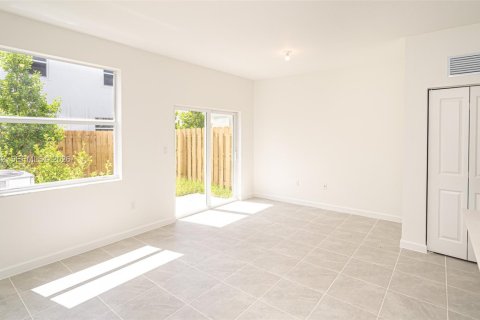 Casa en alquiler en Homestead, Florida, 3 dormitorios № 1998730 - foto 24