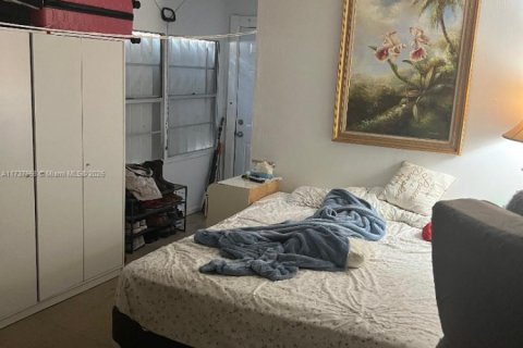 House in North Miami Beach, Florida 1 bedroom, 61.32 sq.m. № 1707557 - photo 6