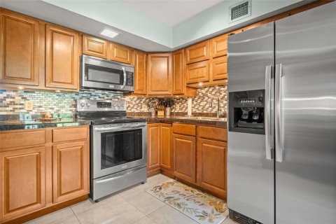 Condo in Clearwater, Florida, 2 bedrooms  № 1882849 - photo 12