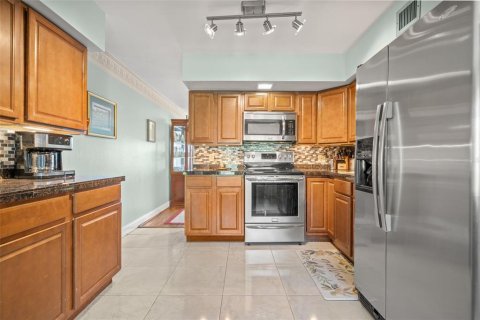 Condo in Clearwater, Florida, 2 bedrooms  № 1882849 - photo 11