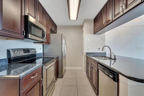 Copropriété à louer à Kissimmee, Floride: 3 chambres, 113.34 m2 № 2424387 - photo 6