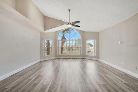 Copropriété à louer à Kissimmee, Floride: 3 chambres, 113.34 m2 № 2424387 - photo 2