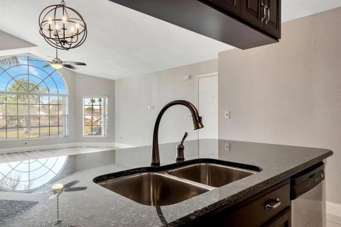 Copropriété à louer à Kissimmee, Floride: 3 chambres, 113.34 m2 № 2424387 - photo 5