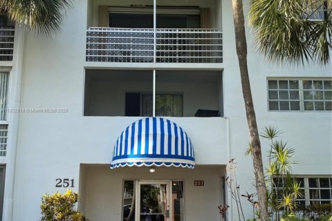 Condominio en alquiler en Key Biscayne, Florida, 2 dormitorios, 103.03 m2 № 1962388 - foto 16