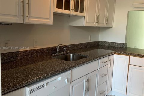 Condominio en alquiler en Key Biscayne, Florida, 2 dormitorios, 103.03 m2 № 1962388 - foto 3