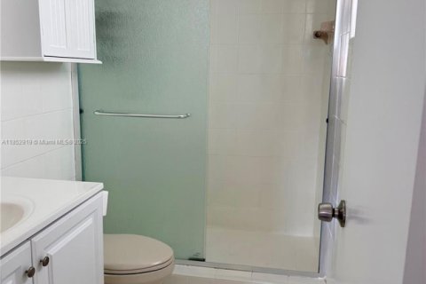 Condominio en alquiler en Key Biscayne, Florida, 2 dormitorios, 103.03 m2 № 1962388 - foto 6