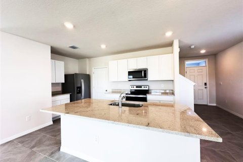 Casa en alquiler en Bradenton, Florida, 4 dormitorios, 209.96 m2 № 1883450 - foto 5