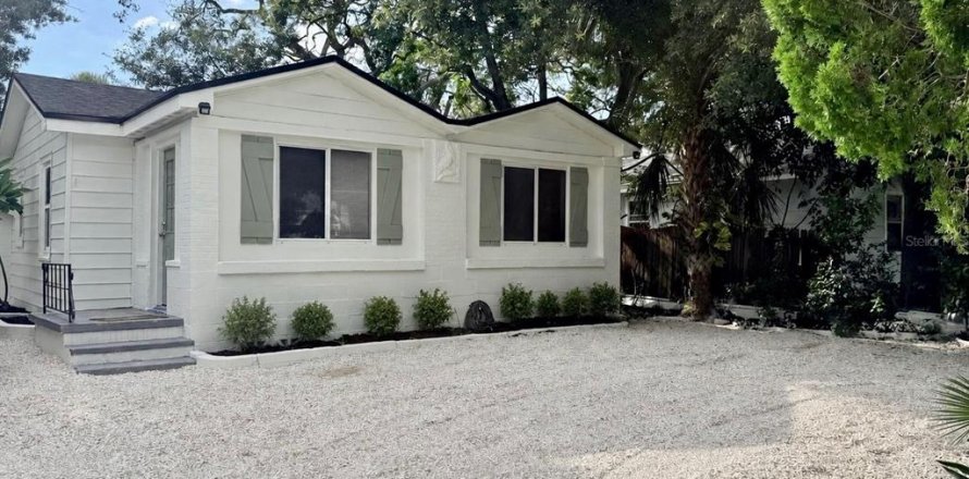 Villa ou maison à Saint Petersburg, Floride 2 chambres, 75.53 m2 № 2414044