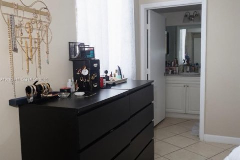 Copropriété à vendre à Miami, Floride: 2 chambres, 86.4 m2 № 2409664 - photo 12