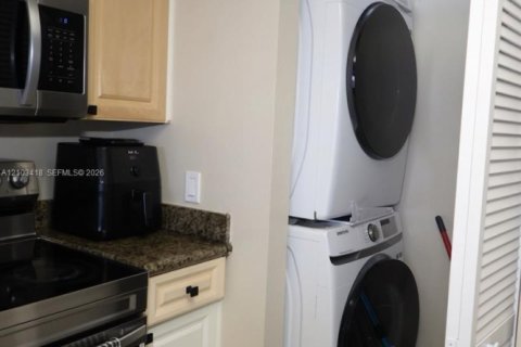Copropriété à vendre à Miami, Floride: 2 chambres, 86.4 m2 № 2409664 - photo 9