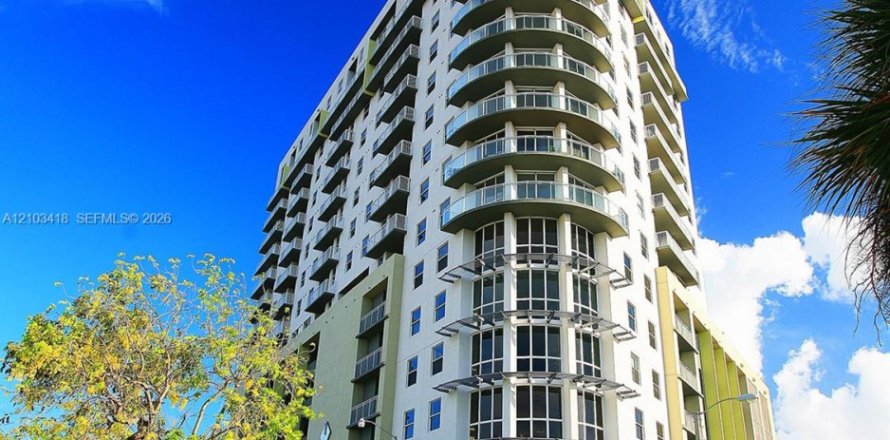 Condo à Miami, Floride, 2 chambres  № 2409664