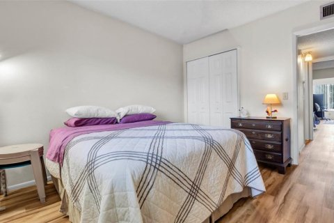 Condo in Clearwater, Florida, 2 bedrooms  № 1854024 - photo 17