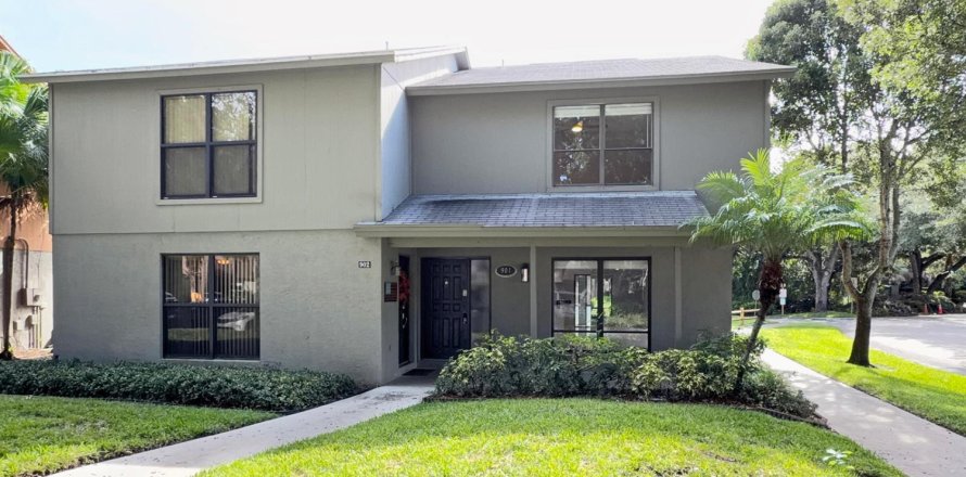 Townhouse in Palm Beach Gardens, Florida 3 bedrooms, 146.79 sq.m. № 2433974