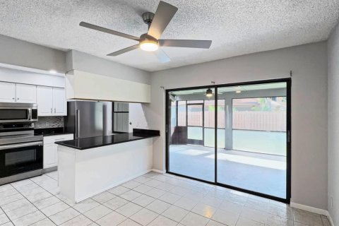 Townhouse in Palm Beach Gardens, Florida 3 bedrooms, 146.79 sq.m. № 2433974 - photo 16