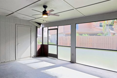 Townhouse in Palm Beach Gardens, Florida 3 bedrooms, 146.79 sq.m. № 2433974 - photo 24