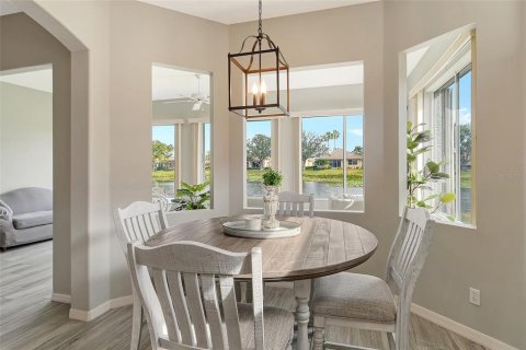 House in Sarasota, Florida 3 bedrooms, 206.99 sq.m. № 1509585 - photo 25