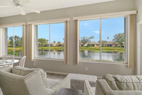 House in Sarasota, Florida 3 bedrooms, 206.99 sq.m. № 1509585 - photo 15