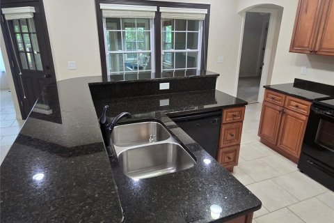 House in High Springs, Florida 3 bedrooms, 147.81 sq.m. № 2206729 - photo 6