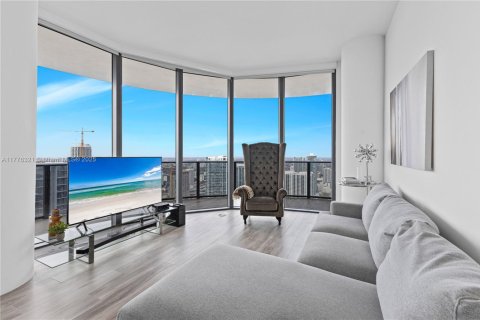 Condo in Miami, Florida, 3 bedrooms  № 1982182 - photo 10