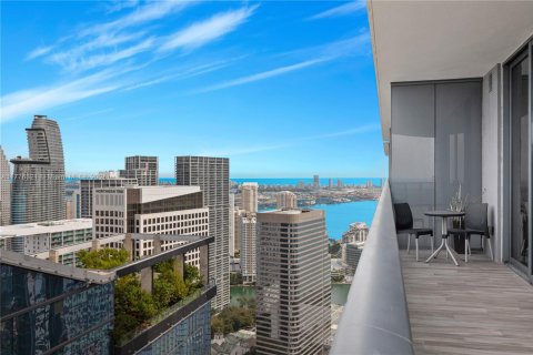 Condo in Miami, Florida, 3 bedrooms  № 1982182 - photo 2