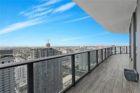 Condo in Miami, Florida, 3 bedrooms  № 1982182 - photo 12