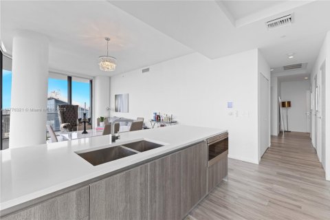 Condo in Miami, Florida, 3 bedrooms  № 1982182 - photo 19