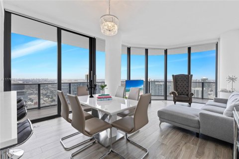 Condo in Miami, Florida, 3 bedrooms  № 1982182 - photo 4