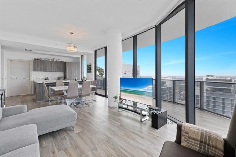 Condo in Miami, Florida, 3 bedrooms  № 1982182 - photo 9