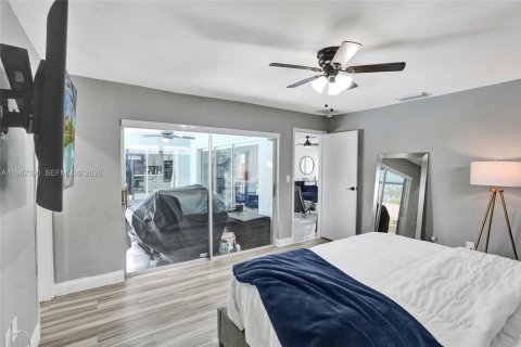 House in Sunrise, Florida 3 bedrooms, 146.79 sq.m. № 2024069 - photo 13