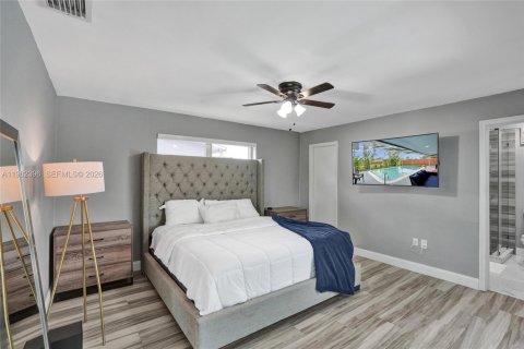 House in Sunrise, Florida 3 bedrooms, 146.79 sq.m. № 2024069 - photo 24