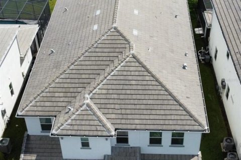 House in Kissimmee, Florida 10 bedrooms, 380.43 sq.m. № 1795892 - photo 10