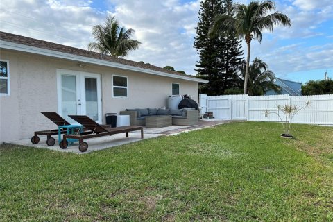 Villa ou maison à louer à Boynton Beach, Floride: 3 chambres, 130.06 m2 № 1141520 - photo 1