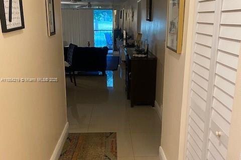 Copropriété à vendre à Lauderhill, Floride: 2 chambres, 102.19 m2 № 1977669 - photo 2