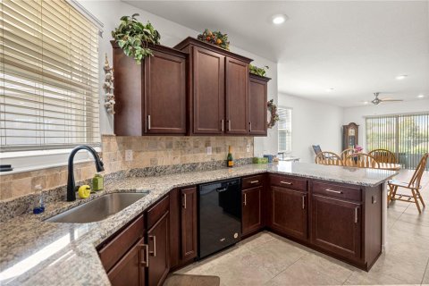 House in Ocala, Florida 2 bedrooms, 124.67 sq.m. № 1773696 - photo 11