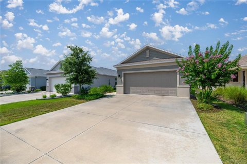 House in Ocala, Florida 2 bedrooms, 124.67 sq.m. № 1773696 - photo 2