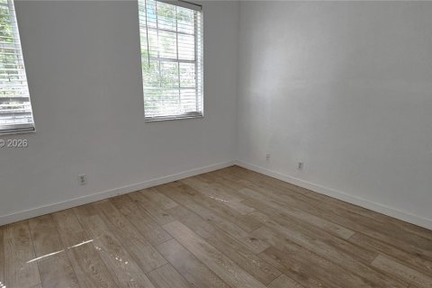 Townhouse in Weston, Florida 2 bedrooms, 103.12 sq.m. № 2074869 - photo 8