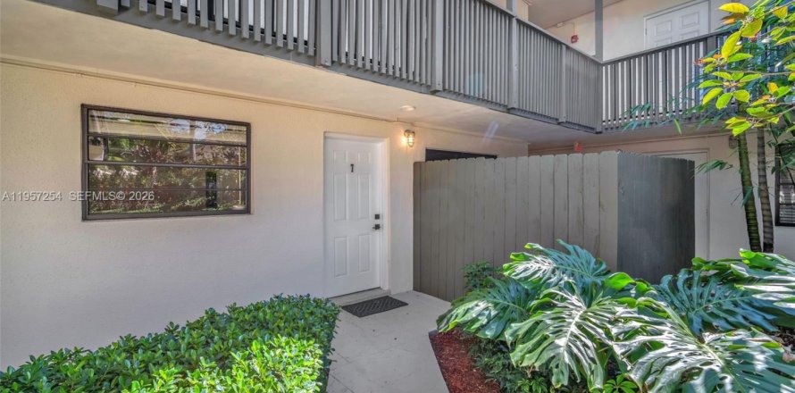 Apartamento en Miami, Florida 2 dormitorios, 100.43 m2 № 2011247