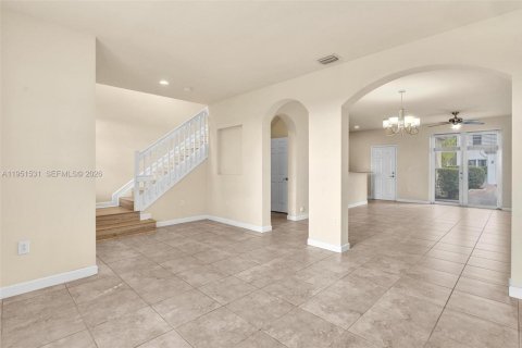 Touwnhouse à vendre à Miami, Floride: 3 chambres, 161.65 m2 № 2006048 - photo 6