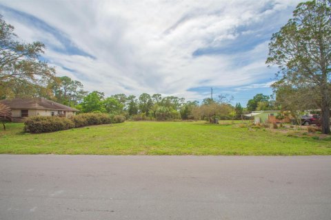 Commercial property in Sebastian, Florida № 2176502