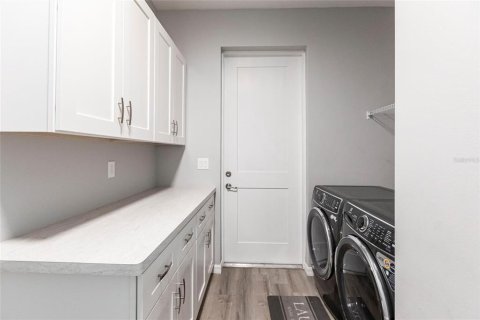 Купить виллу или дом в Парриш, Флорида 13 комнат, 206.24м2, № 1585626 - фото 30
