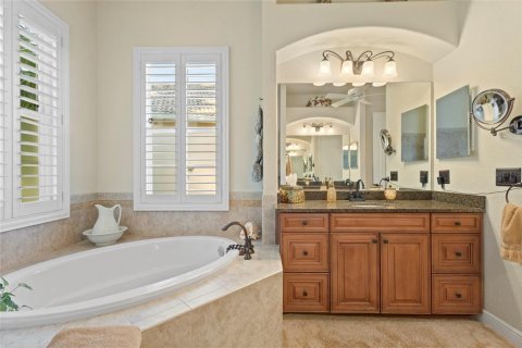 Casa en venta en North Port, Florida, 4 dormitorios, 222.97 m2 № 2416292 - foto 20