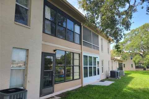 Condo in Holiday, Florida, 2 bedrooms  № 1822622 - photo 23
