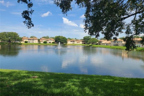 Condo in Holiday, Florida, 2 bedrooms  № 1822622 - photo 1