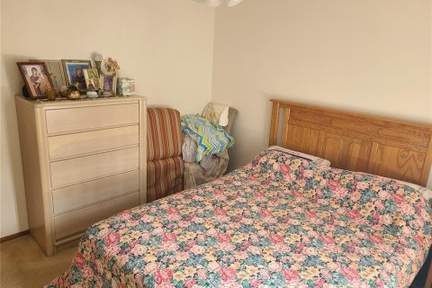 Condo in Holiday, Florida, 2 bedrooms  № 1822622 - photo 17
