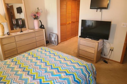Condo in Holiday, Florida, 2 bedrooms  № 1822622 - photo 13