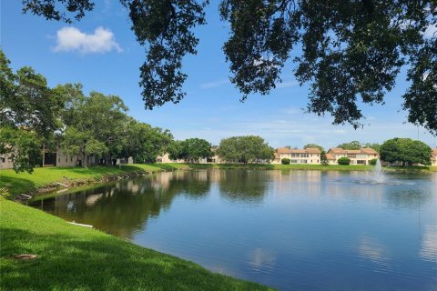 Condo in Holiday, Florida, 2 bedrooms  № 1822622 - photo 24