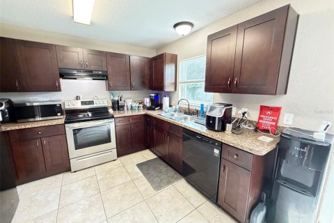 House in Ocala, Florida 3 bedrooms, 123.65 sq.m. № 2230496 - photo 3