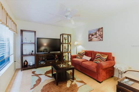 Casa en venta en Palm Harbor, Florida, 2 dormitorios, 154.12 m2 № 1681995 - foto 21