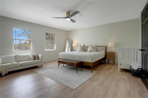 House in Sarasota, Florida 10 bedrooms, 863.06 sq.m. № 1538351 - photo 15